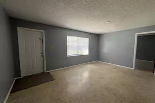 2426 Seneca Ave, Fort Pierce, FL 34946 - Photo 2