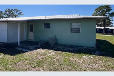 2426 Seneca Avenue, Fort Pierce, FL 34946 - Photo 10