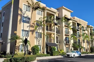 4907 Midtown Ln, Palm Beach Gardens, FL 33418 - Photo 2