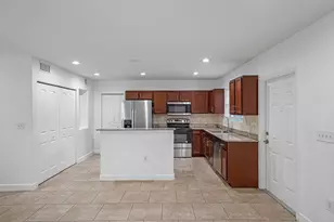 3525 NW 114th Ln, Coral Springs, FL 33065 - Photo 6