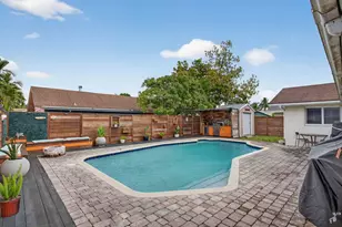 7521 SW 6th Ct, North Lauderdale, FL 33068 - Photo 8