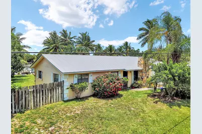 1902 Mimosa Avenue, Fort Pierce, FL 34949 - Photo 2