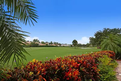 528 Les Jardin Drive, Palm Beach Gardens, FL 33410 - Photo 2