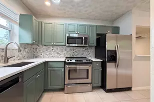 417 NW 2nd St, Boynton Beach, FL 33435 - Photo 2