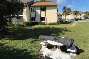 5930 Whispering Pine Way, Greenacres, FL 33463 - Photo 4