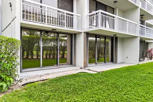 2811 Village Blvd, West Palm Beach, FL 33409 - Photo 2