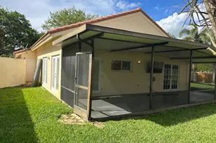6100 W Falcons Lea Dr, Davie, FL 33331 - Photo 10
