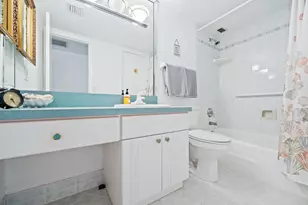 1050 Hillsboro Mile, Hillsboro Beach, FL 33062 - Photo 24