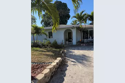 814 Colonial Road, West Palm Beach, FL 33405 - Photo 1