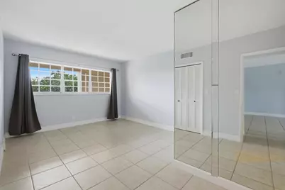 2801 N Palm Aire Drive #402, Pompano Beach, FL 33069 - Photo 8