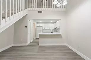 4183 Palm Bay Cir, West Palm Beach, FL 33406 - Photo 8