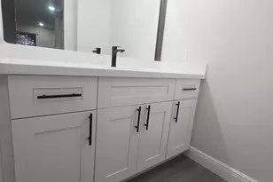 4183 Palm Bay Cir, West Palm Beach, FL 33406 - Photo 14