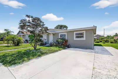 1373 W 30th Street, Riviera Beach, FL 33404 - Photo 4