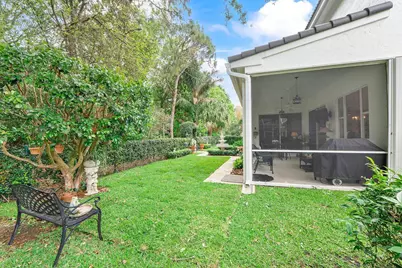 152 Oakwood Lane, Palm Beach Gardens, FL 33410 - Photo 4