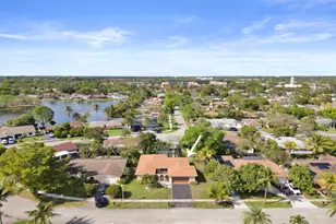 7901 NW 44th Ct, Lauderhill, FL 33351 - Photo 4