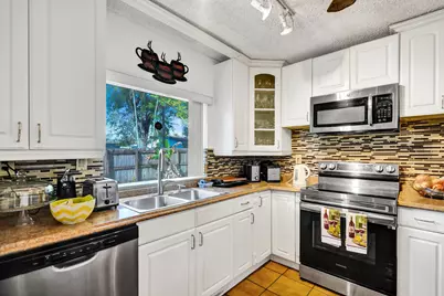 7901 NW 44th Court, Lauderhill, FL 33351 - Photo 18