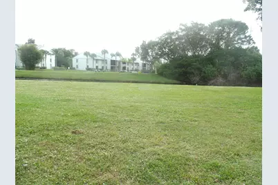 843 Blue Ridge Circle, West Palm Beach, FL 33409 - Photo 2