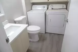 843 Blue Ridge Cir, West Palm Beach, FL 33409 - Photo 10