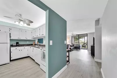 5250 Las Verdes Circle #212, Delray Beach, FL 33484 - Photo 4