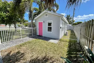 736 Rockland Dr, West Palm Beach, FL 33405 - Photo 42