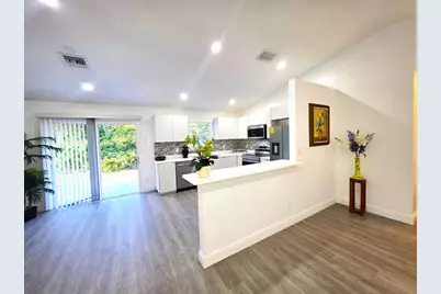 490 13th Lane SW, Vero Beach, FL 32962 - Photo 12