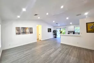 490 13th Ln SW, Vero Beach, FL 32962 - Photo 4