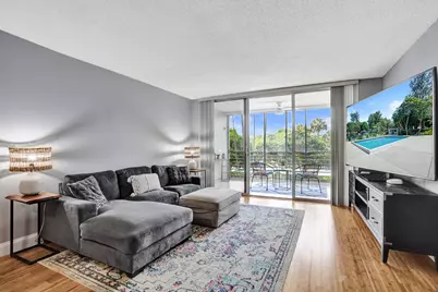 4200 Oaks Terrace #203, Pompano Beach, FL 33069 - Photo 4