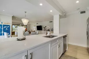438 Brackenwood Ln S, Palm Beach Gardens, FL 33418 - Photo 12