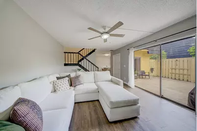 187 Woodland Road, Palm Springs, FL 33461 - Photo 8