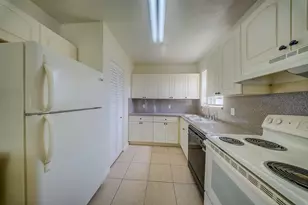 1648 NW 13th St, Fort Lauderdale, FL 33311 - Photo 18