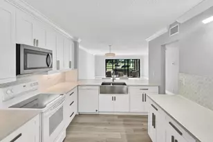13403 Touchstone Pl, Palm Beach Gardens, FL 33418 - Photo 4