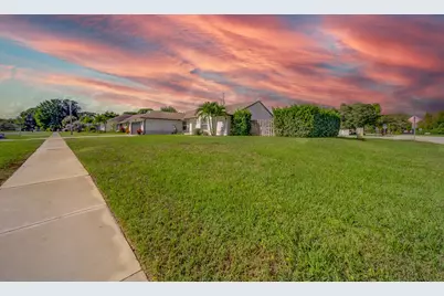1853 Shower Tree Way, Wellington, FL 33414 - Photo 4