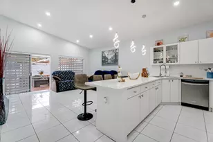 8771 NW 141st Terrace, Miami Lakes, FL 33018 - Photo 16