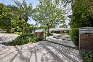 420 SE 17th Ave, Fort Lauderdale, FL 33301 - Photo 2