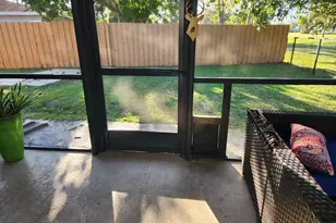 357 NE Brasher Ct, Port Saint Lucie, FL 34983 - Photo 24