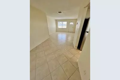 907 SW 3rd Avenue, Boynton Beach, FL 33426 - Photo 2