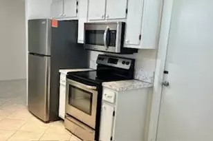 907 SW 3rd Ave, Boynton Beach, FL 33426 - Photo 4