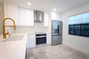 576 Westree Ln, Plantation, FL 33324 - Photo 1