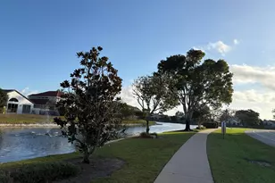 10889 Tamoron Ln, Boca Raton, FL 33498 - Photo 22