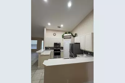 10490 SW Waterway Lane, Port Saint Lucie, FL 34987 - Photo 4