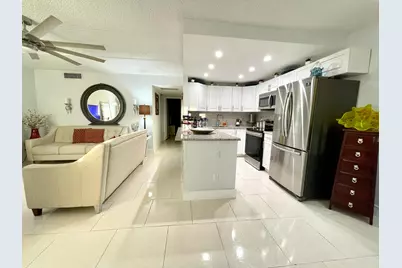 3200 Springdale Boulevard #107, Palm Springs, FL 33461 - Photo 6