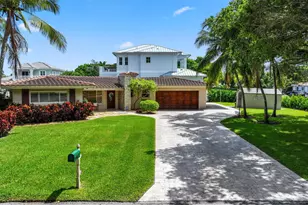 910 Banyan Dr, Delray Beach, FL 33483 - Photo 2