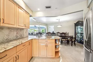 910 Banyan Dr, Delray Beach, FL 33483 - Photo 32