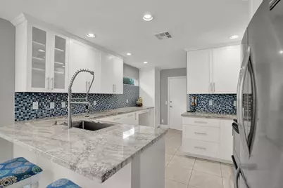 2702 Arborwood Road, Davie, FL 33328 - Photo 8