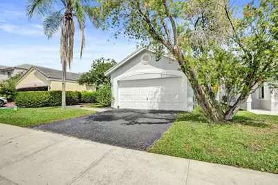 2702 Arborwood Road, Davie, FL 33328 - Photo 2