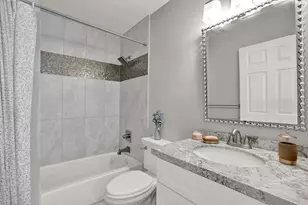 2702 Arborwood Rd, Davie, FL 33328 - Photo 32