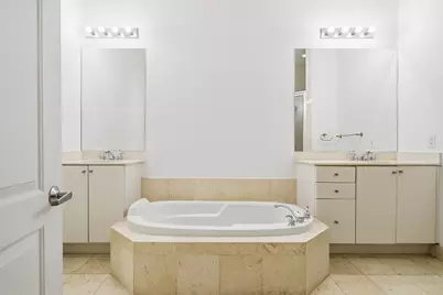801 S Olive Avenue #425, West Palm Beach, FL 33401 - Photo 18