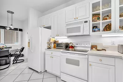7623 Southampton Terrace #211, Tamarac, FL 33321 - Photo 4
