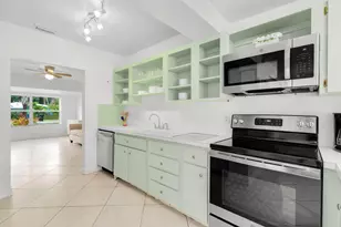 842 SW 11th Ct, Fort Lauderdale, FL 33315 - Photo 20