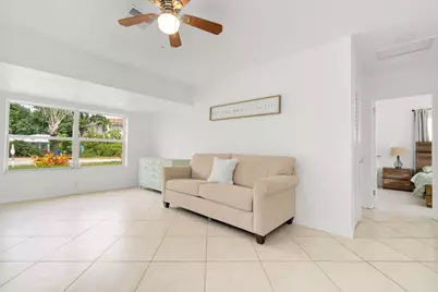 842 SW 11th Court, Fort Lauderdale, FL 33315 - Photo 8